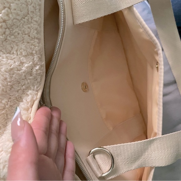 *SOLD* BEIS Everyday Pet Tote in Beige - Picture 8 of 8